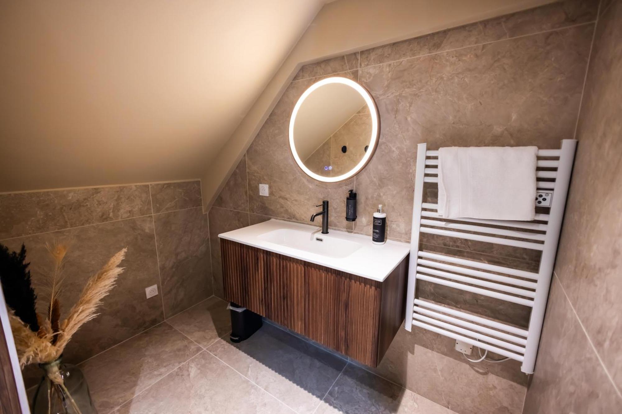 Eden Room - Luxe, Balneo & Sauna Ле-Ман Екстер'єр фото